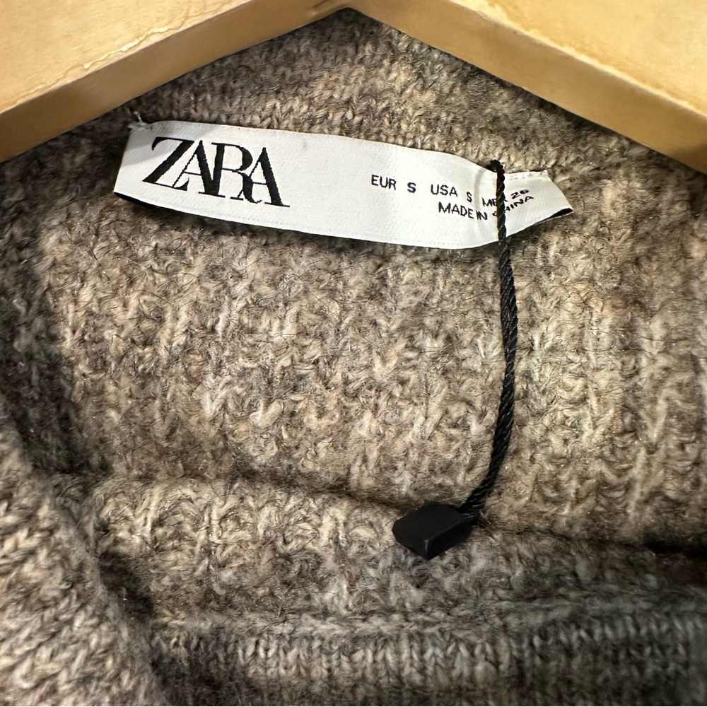 Zara Sleeveless Women's Knit Vest asymmetrical Scoop Top - Picture 6 of 8